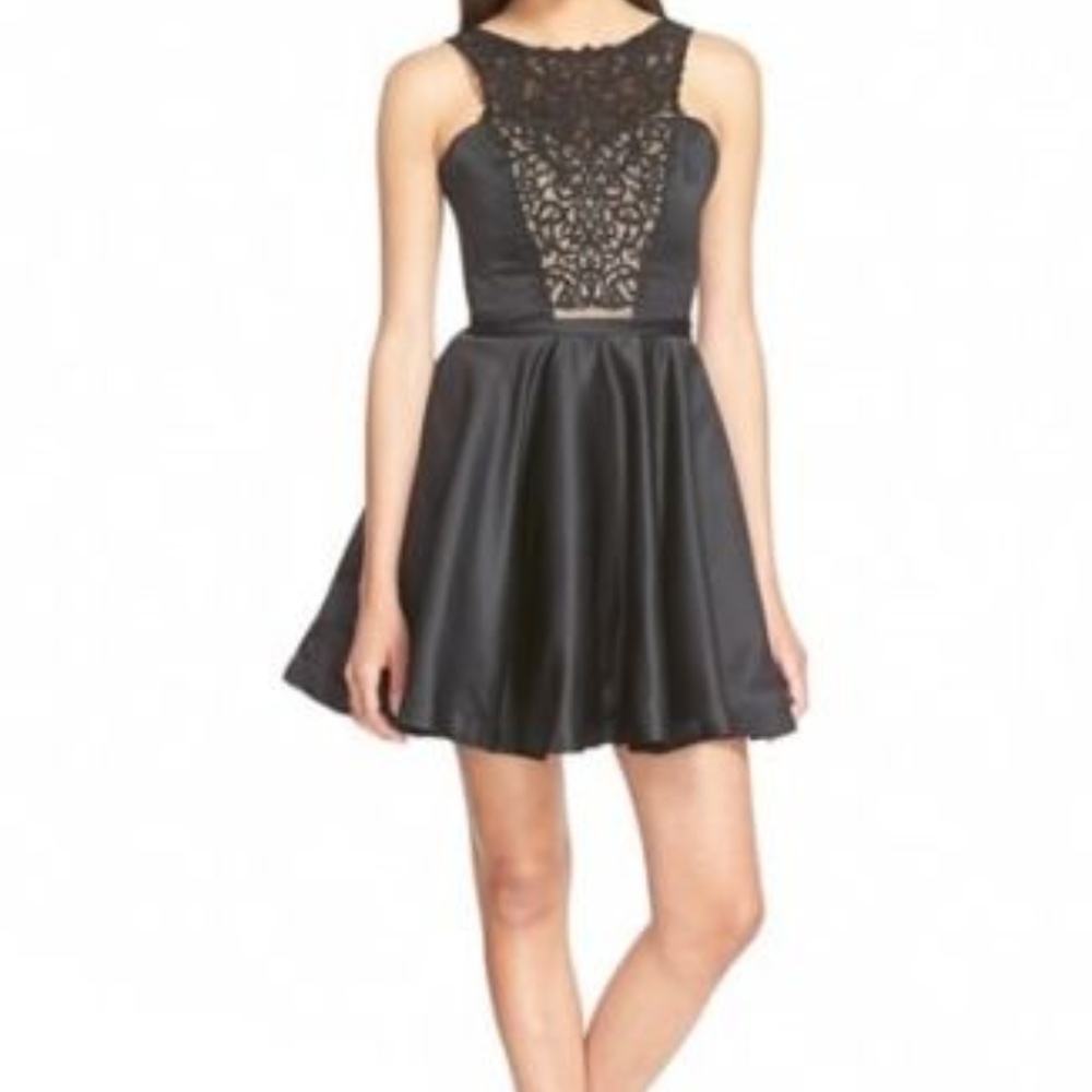 Stunning Black Lace Dress - Skater Style